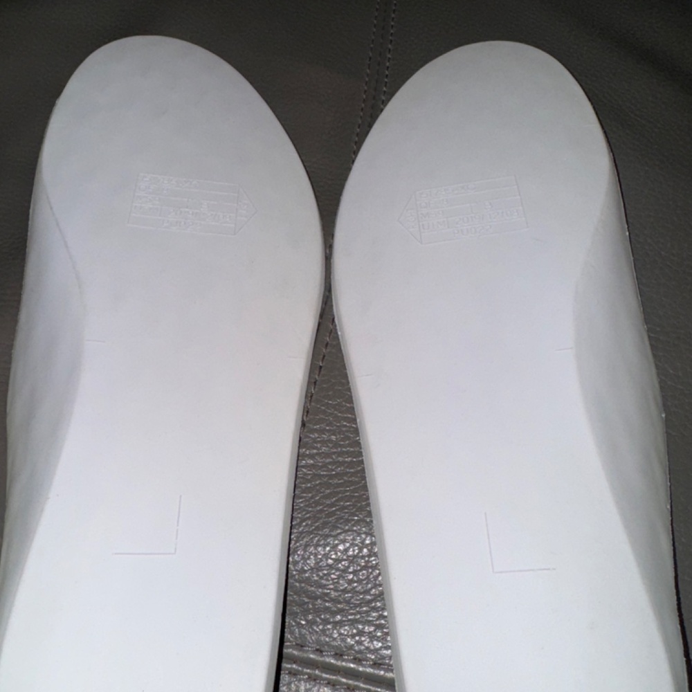 Dior Jordan 1’s - Picture 10 of 15